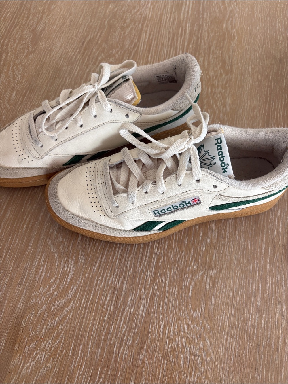 Reebok Sneakers